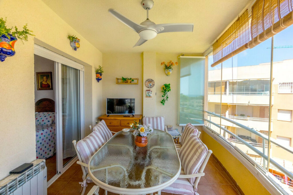 Middle Floor Apartment Campoamor Alicante - image 19