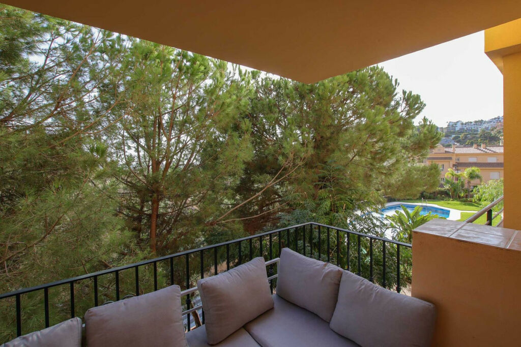 Middle Floor Apartment Calahonda Málaga - image 19