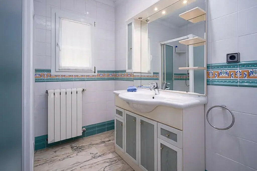 Detached Villa Moraira Alicante - image 19