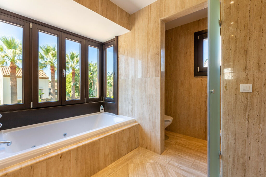 Detached Villa Guadalmina Baja Málaga - image 19
