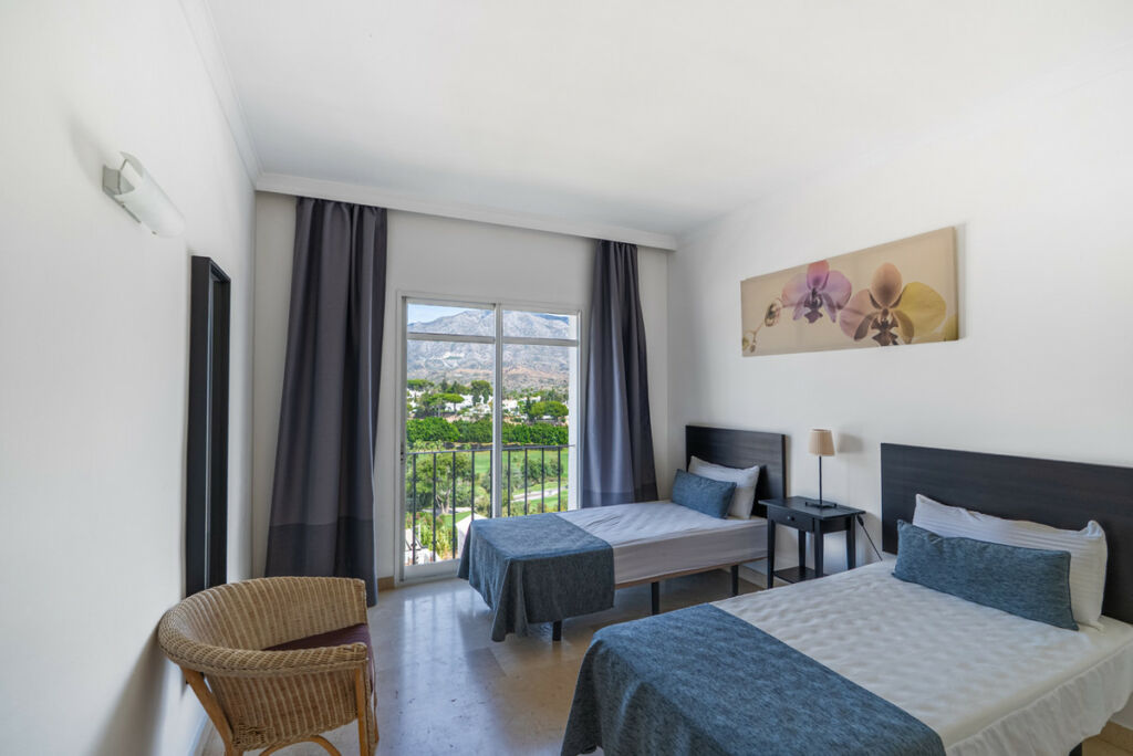 Duplex Nueva Andalucía Málaga - image 19