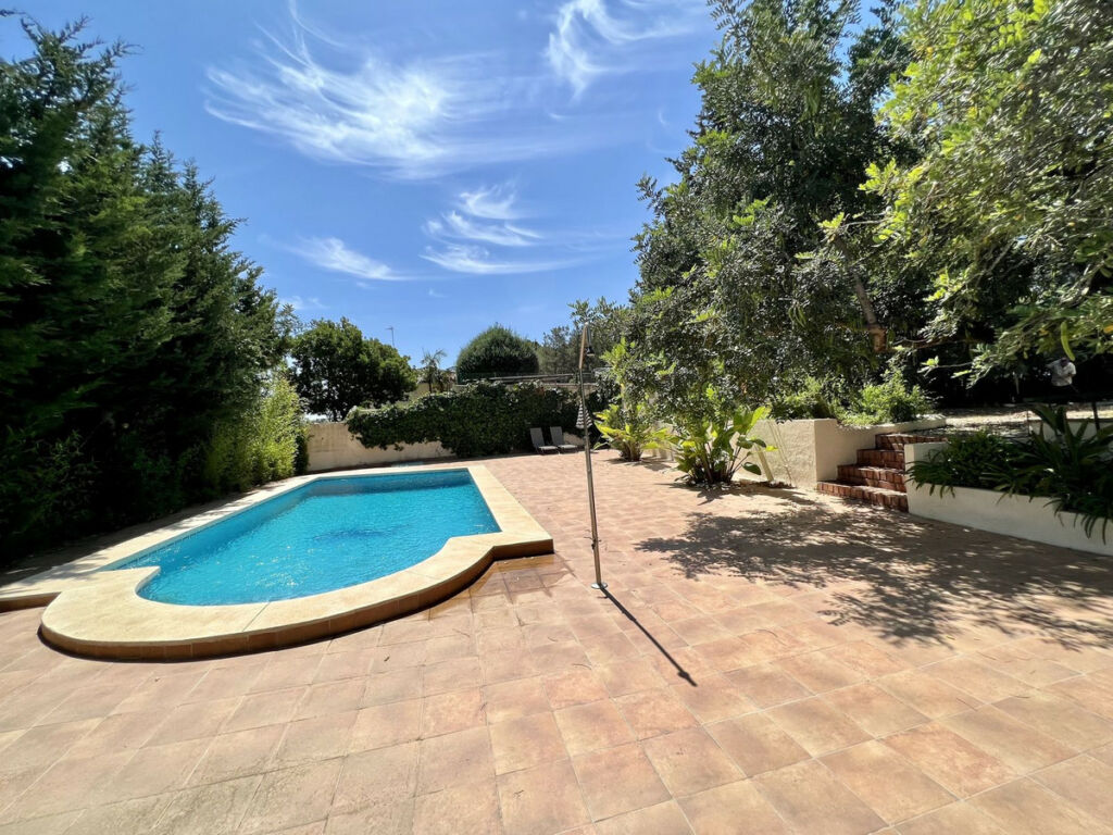 Detached Villa Estepona Málaga - image 19