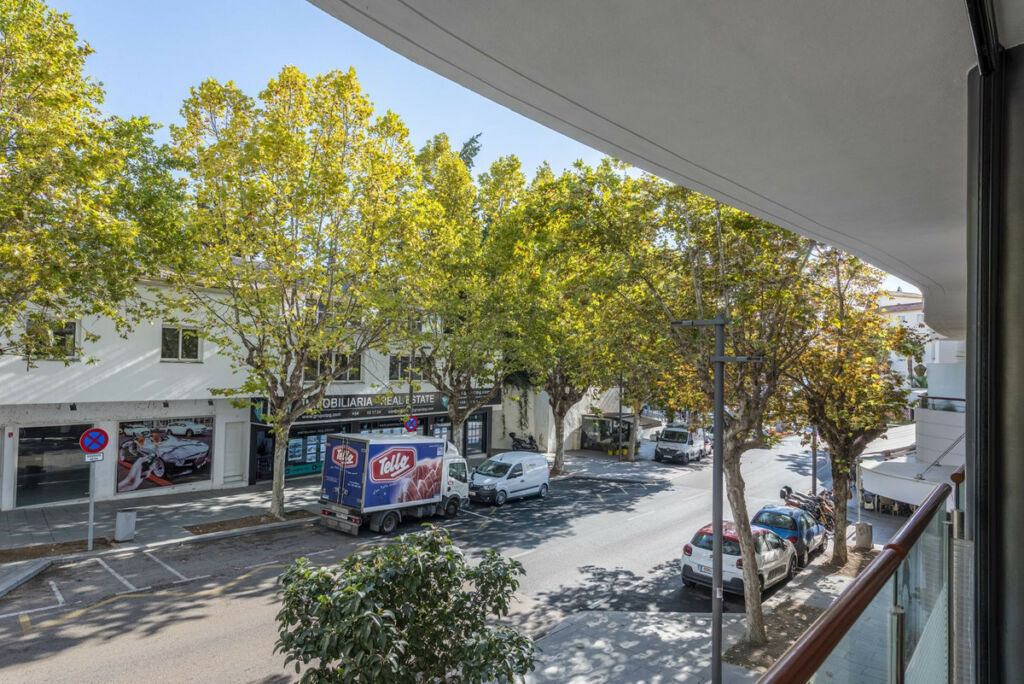Middle Floor Apartment Estepona Málaga - image 19