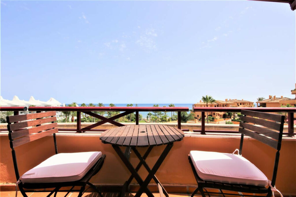 Middle Floor Apartment Estepona Málaga - image 19