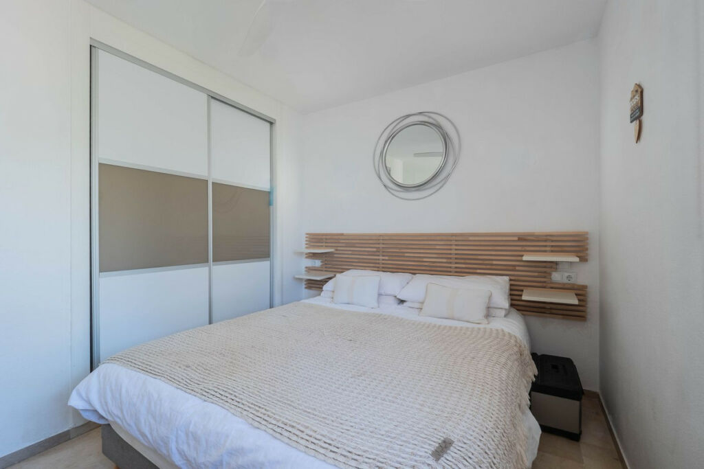 Middle Floor Apartment Torrenueva Málaga - image 19