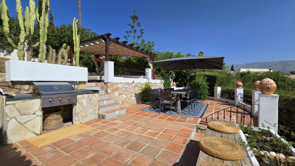 Detached Villa Cerros del Aguila Málaga - image 2