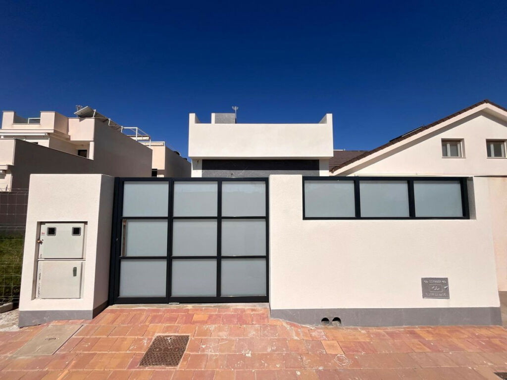 Detached Villa San Pedro del Pinatar Murcia - image 2