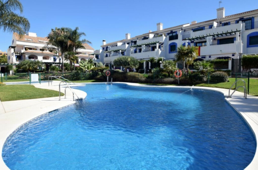 Ground Floor Apartment San Pedro de Alcántara Málaga - image 2