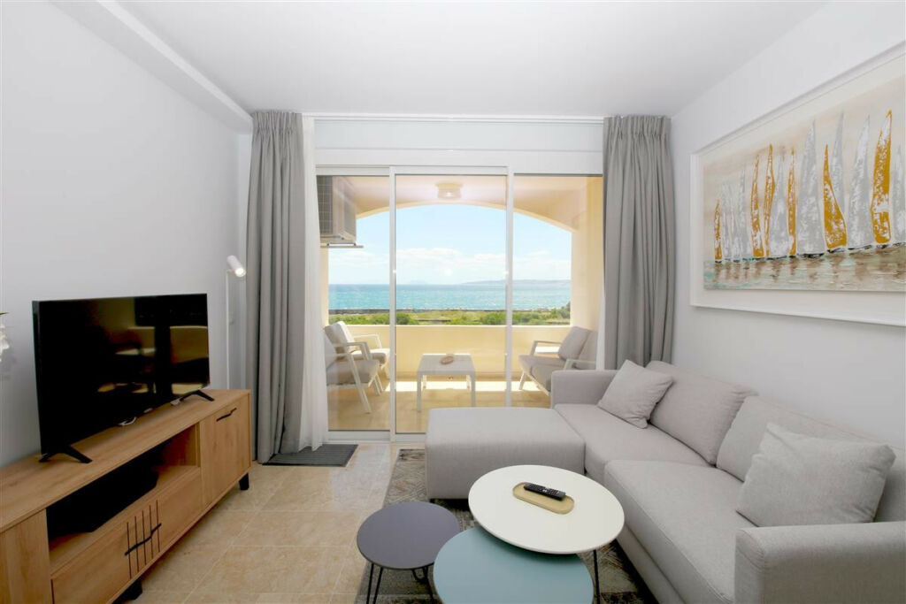 Ground Floor Apartment Estepona Málaga - image 2