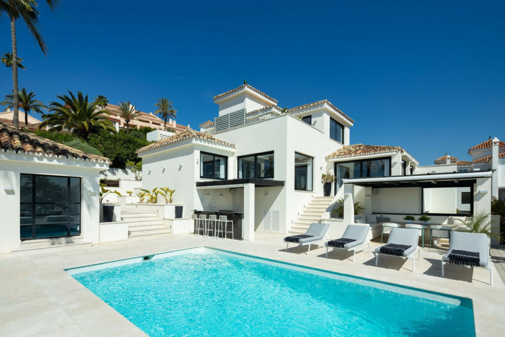 Detached Villa Nueva Andalucía Málaga - zdjęcie 2