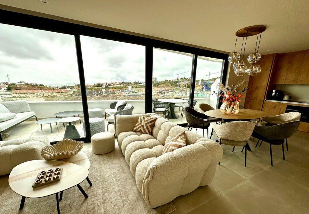 Penthouse Benalmadena Málaga - image 2