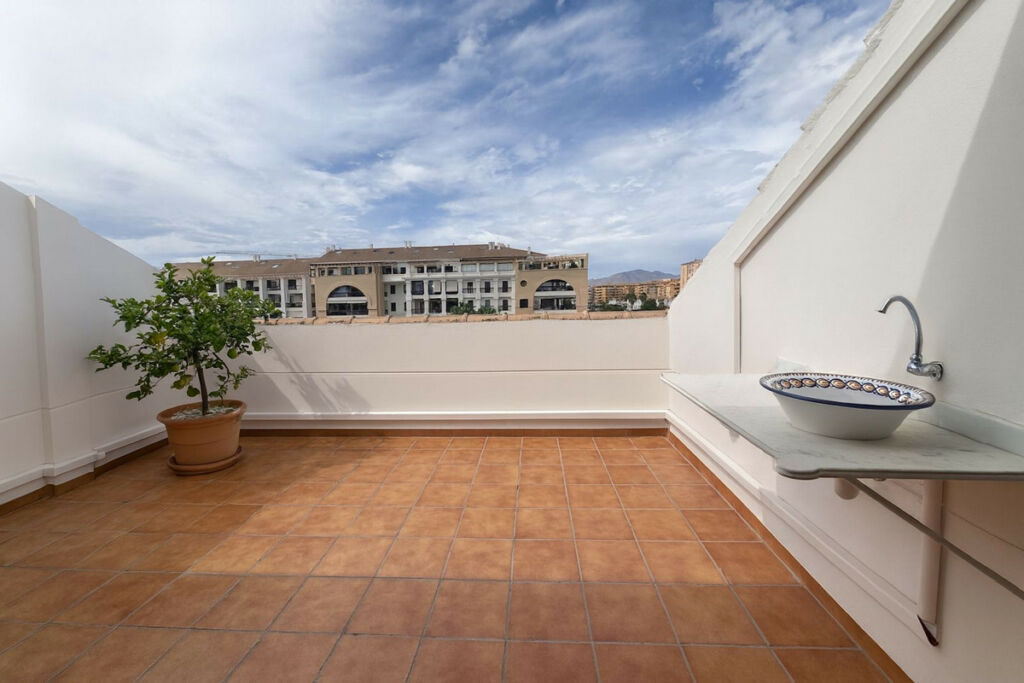 Penthouse Duplex San Pedro de Alcántara Málaga - image 2