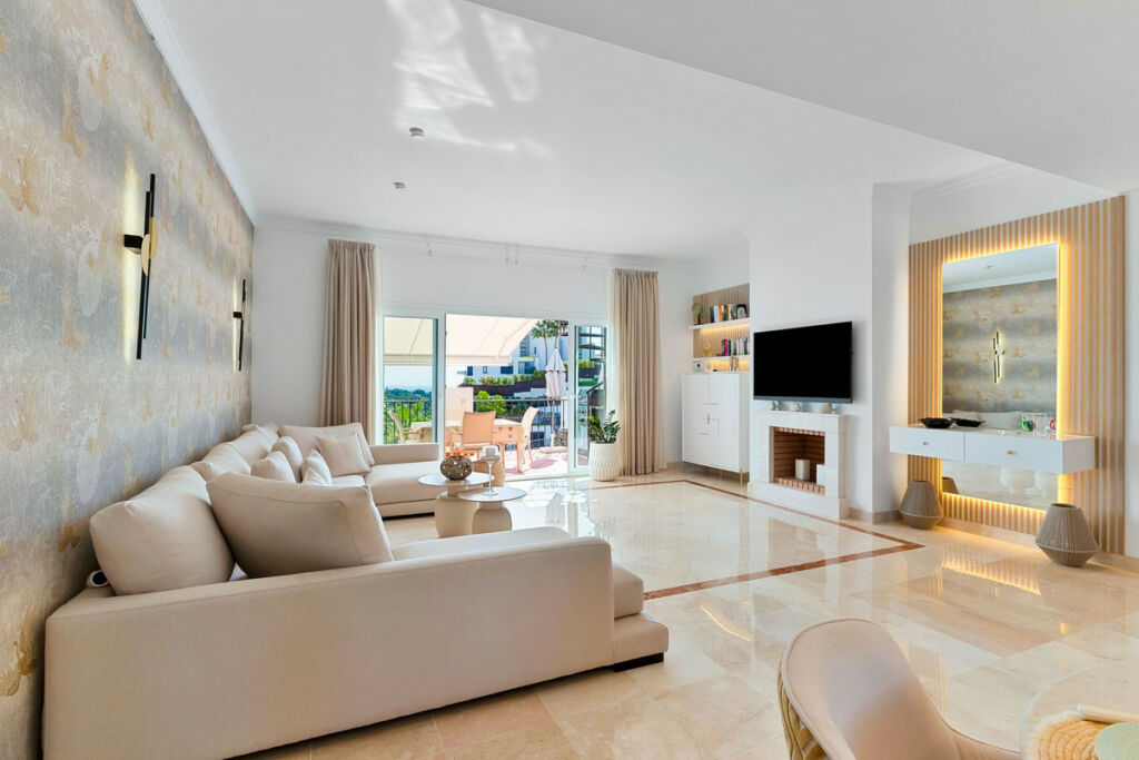 Penthouse Duplex El Paraiso Málaga - image 2