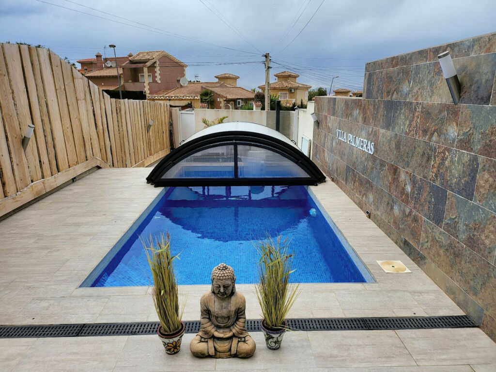 Townhouse Los Balcones Alicante - image 2