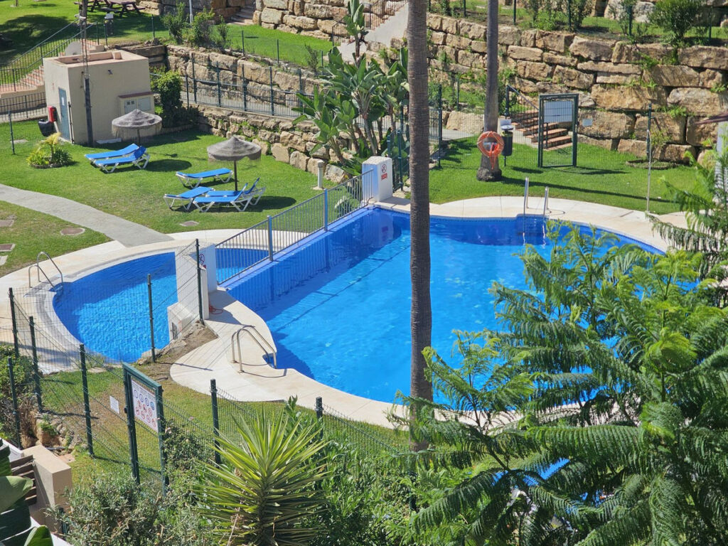 Semi-Detached House Riviera del Sol Málaga - image 2