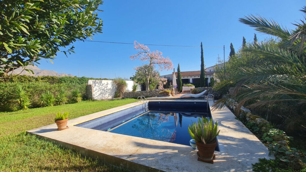 Detached Villa Monforte Del Cid Alicante - image 2