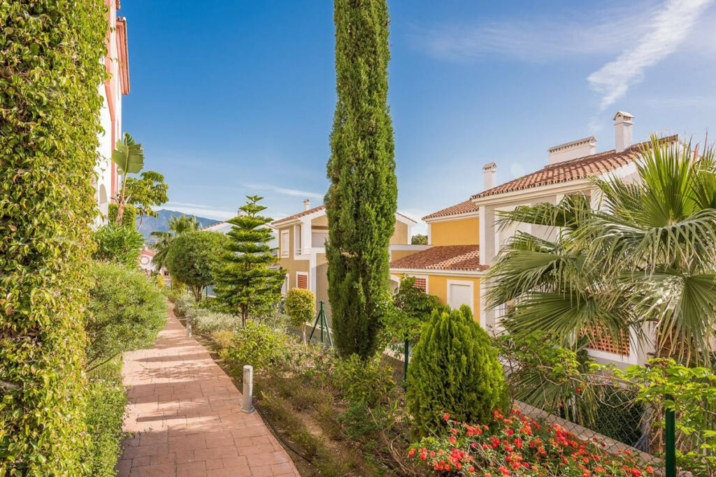 Penthouse Estepona Málaga - image 2