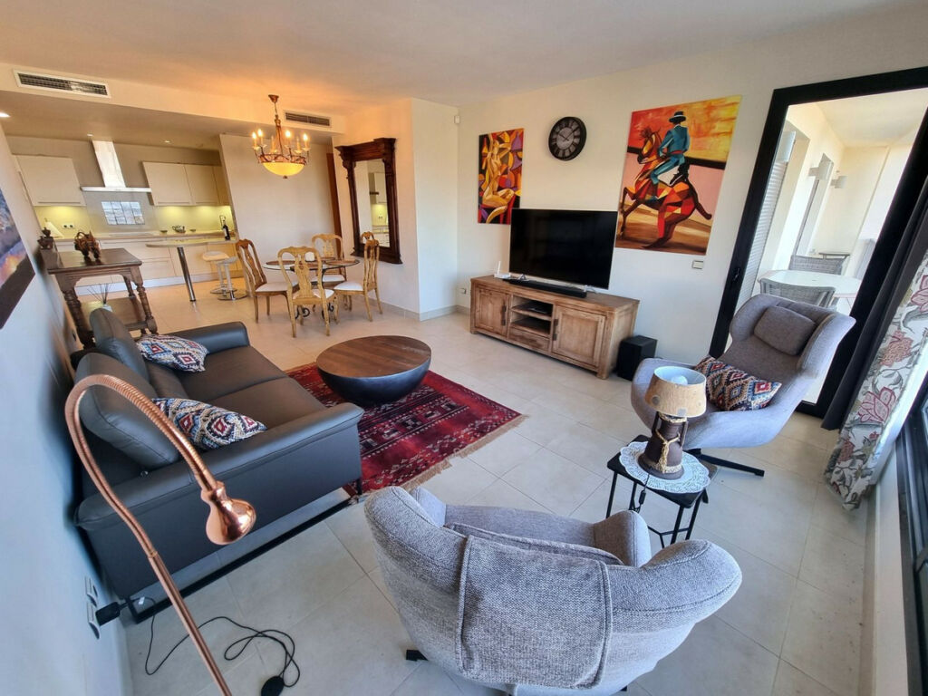 Ground Floor Apartment Altos de los Monteros Málaga - image 2