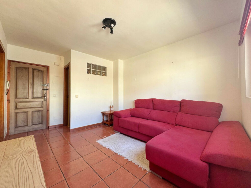 Top Floor Apartment Fuengirola Málaga - image 2