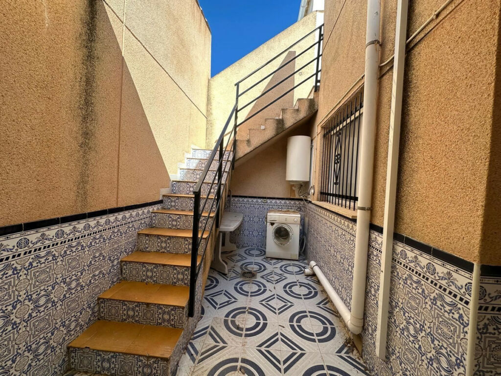 Townhouse Los Alcazares Murcia - image 2