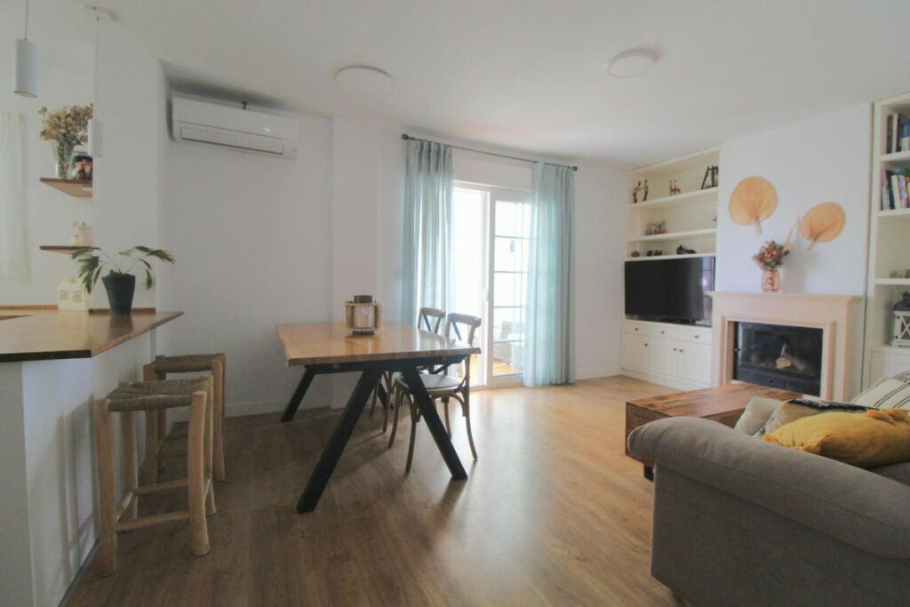 Middle Floor Apartment La Veleta Alicante - image 2