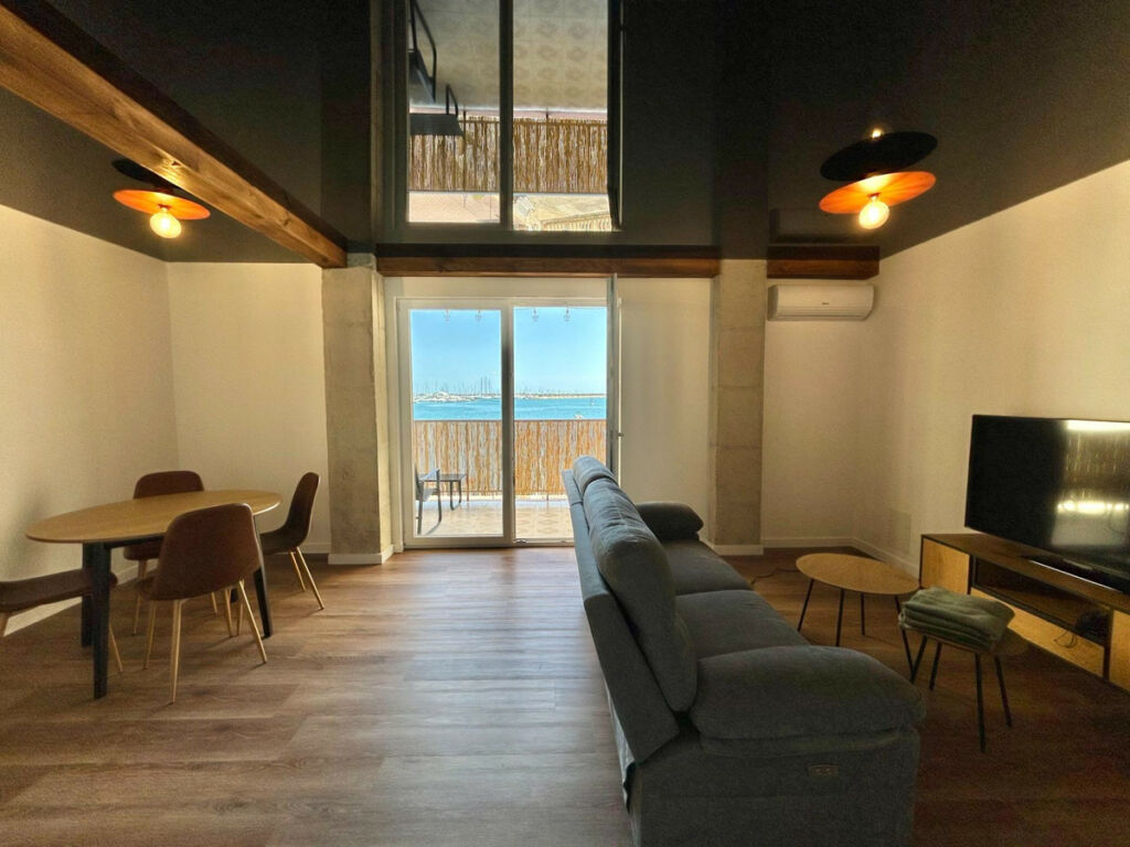 Middle Floor Apartment Torrevieja Alicante - image 2