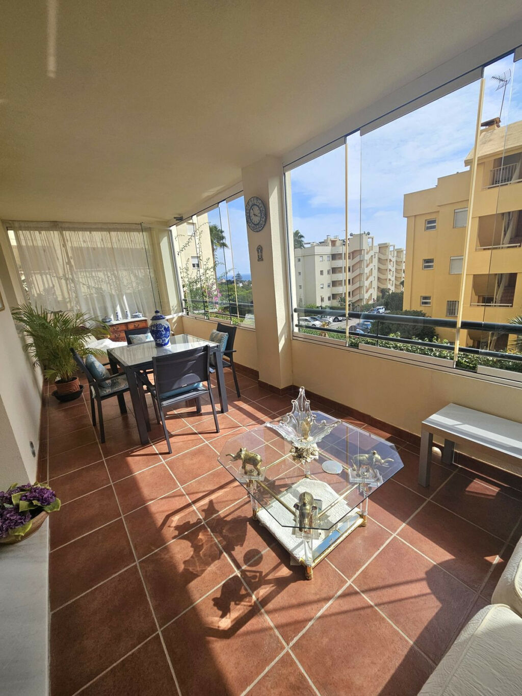 Middle Floor Apartment Calahonda Málaga - image 2