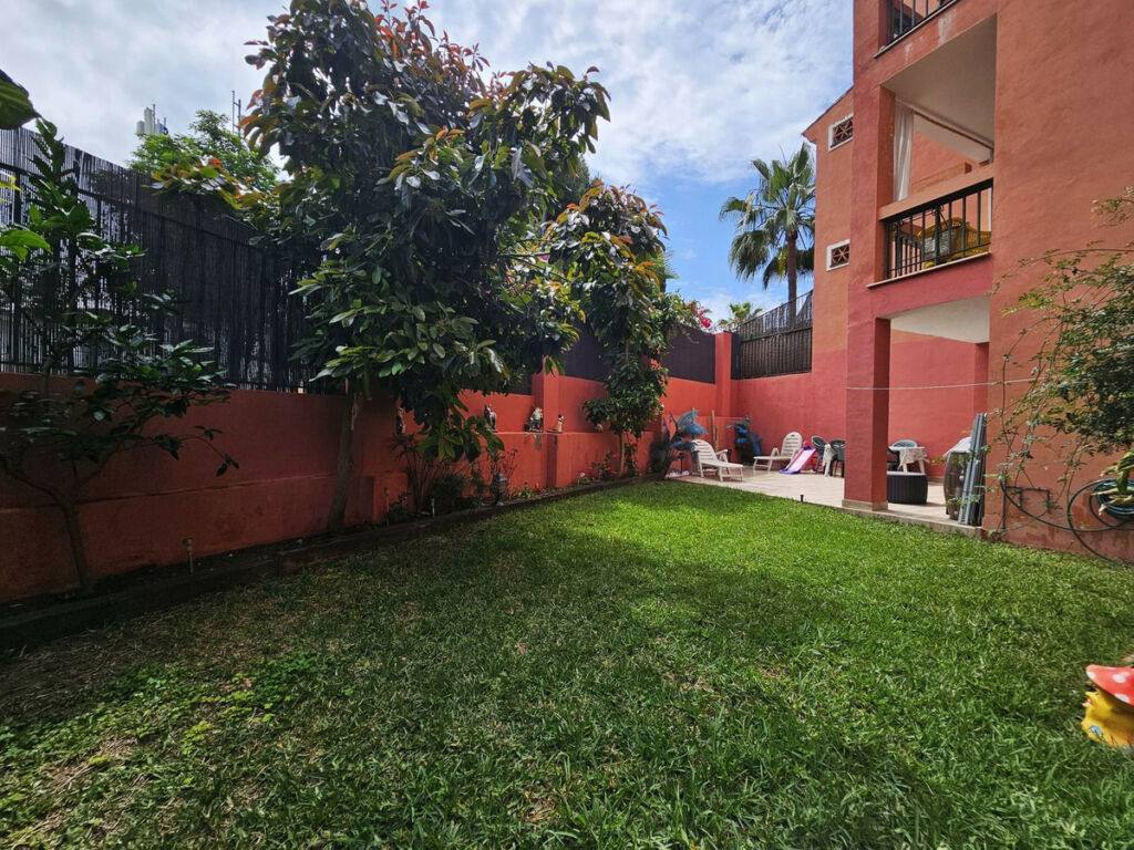 Ground Floor Apartment Marbesa Málaga - image 2