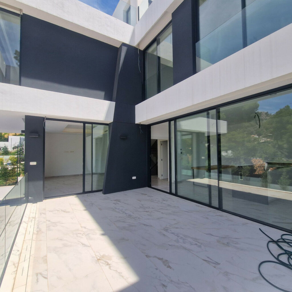 Semi-Detached House Málaga Málaga - image 2
