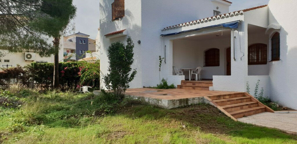 Detached Villa La Zenia Alicante - image 2