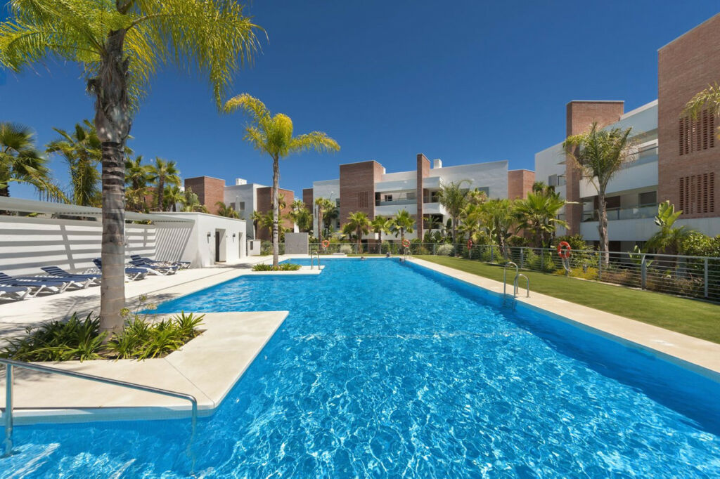 Ground Floor Apartment Los Arqueros Málaga - image 2