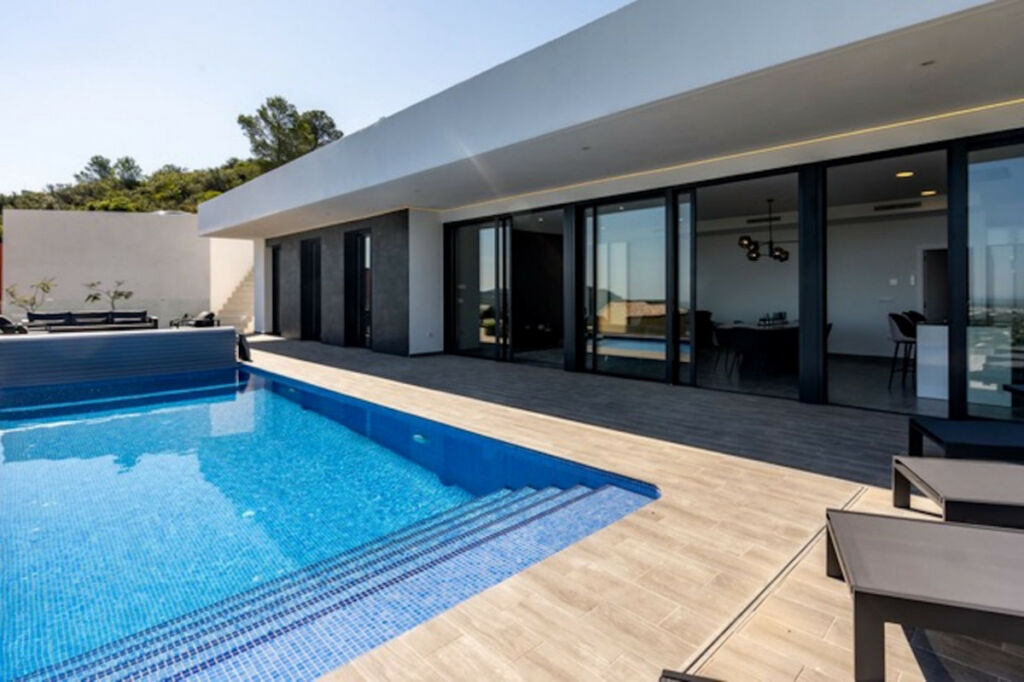 Detached Villa Pedreguer Alicante - image 2