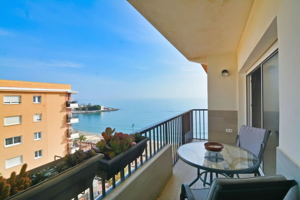 Penthouse Fuengirola Málaga - image 2