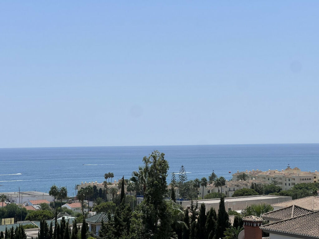 Penthouse La Cala de Mijas Málaga - image 2