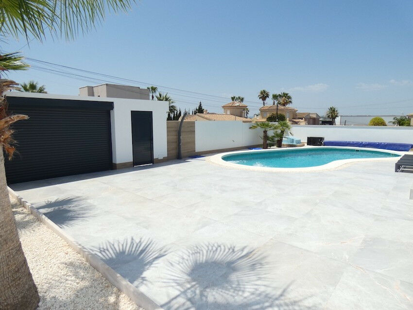 Detached Villa Ciudad Quesada Alicante - image 2