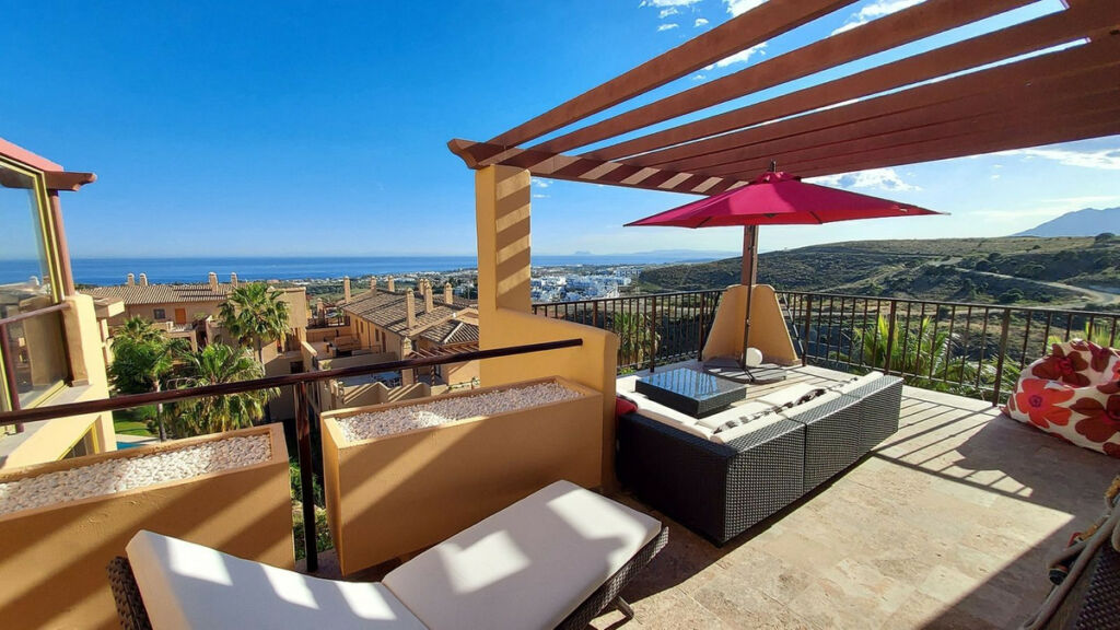 Penthouse Benahavís Málaga - image 2