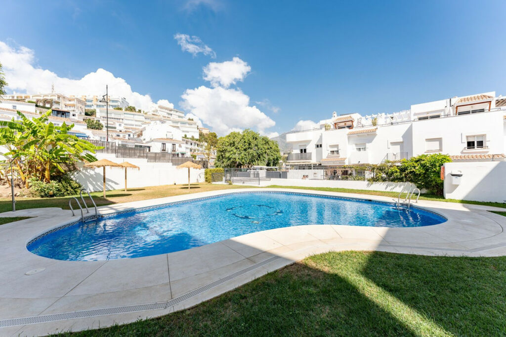 Townhouse Torreblanca Málaga - image 2