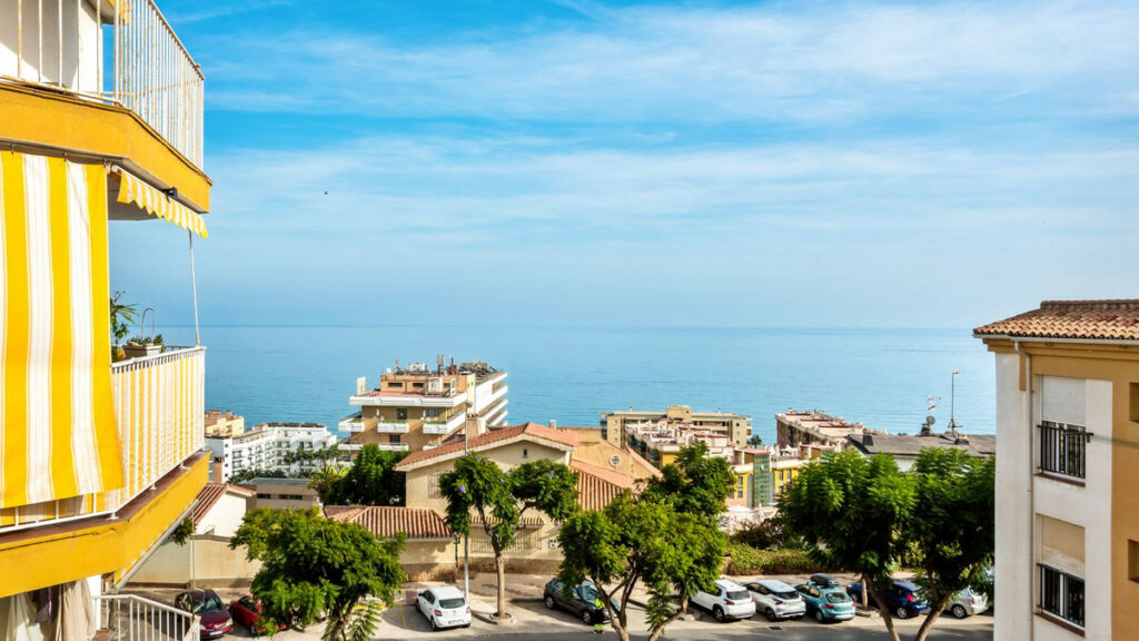 Middle Floor Apartment Torremolinos Málaga - image 2