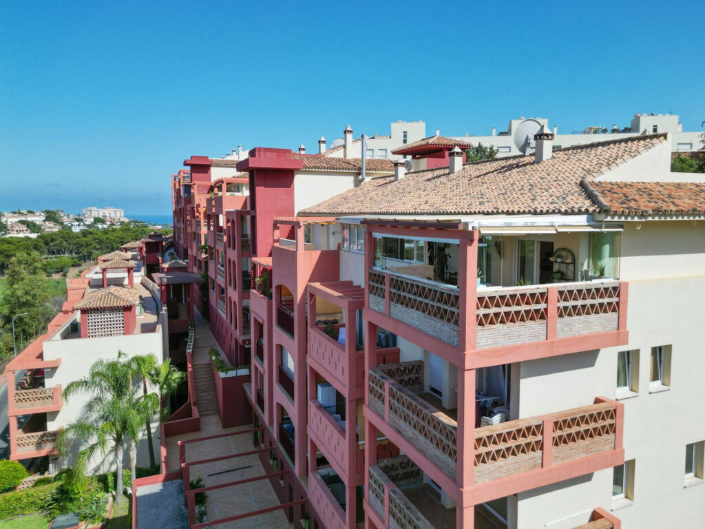 Penthouse Torrequebrada Málaga - image 2