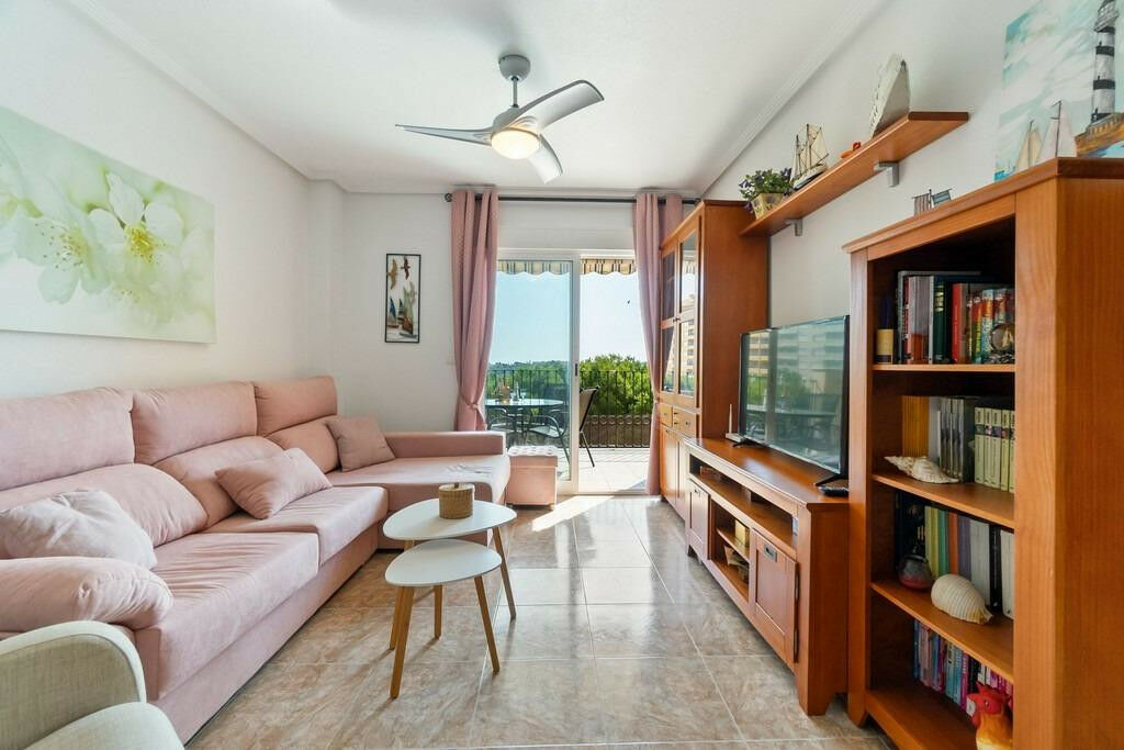 Middle Floor Apartment Campoamor Alicante - image 2