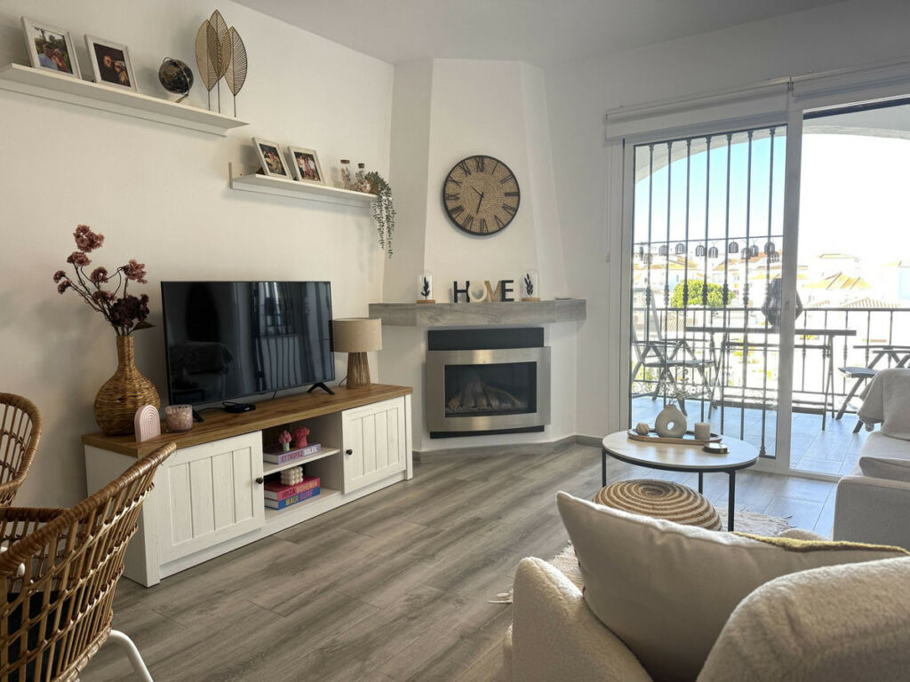 Middle Floor Apartment Riviera del Sol Málaga - image 2