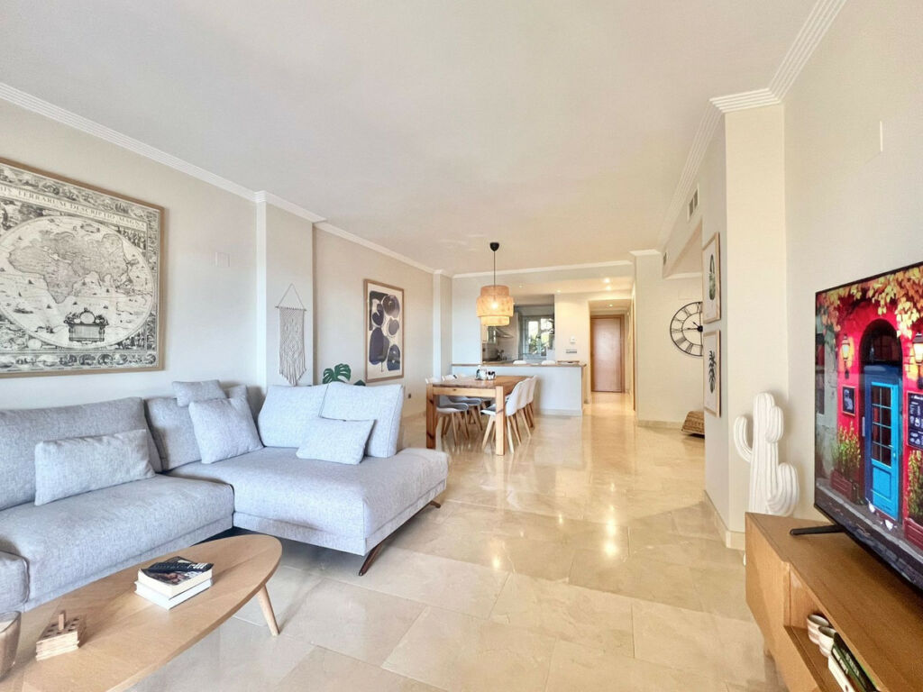 Ground Floor Apartment New Golden Mile Málaga - image 2