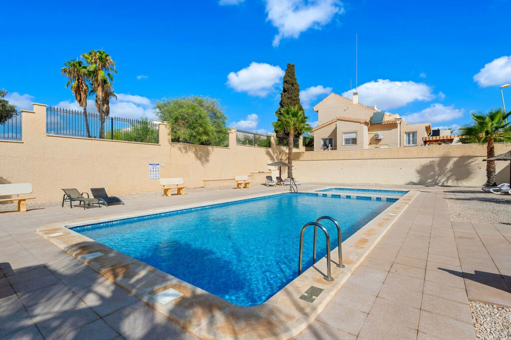 Detached Villa Rojales Alicante - image 2