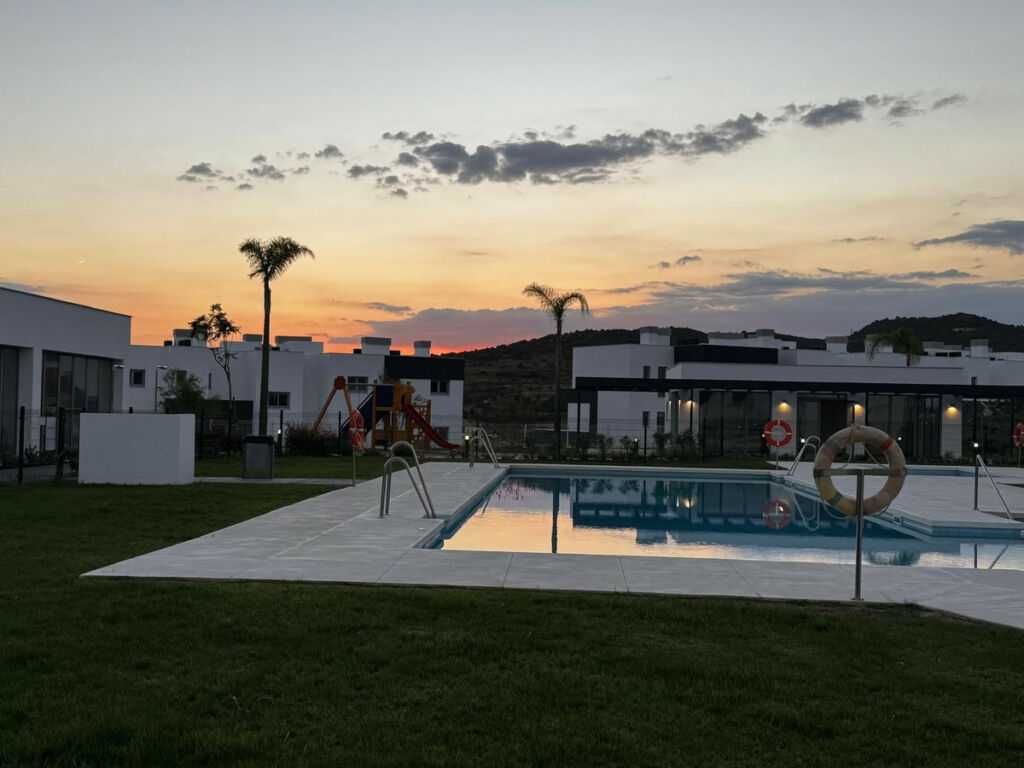 Penthouse Estepona Málaga - image 2