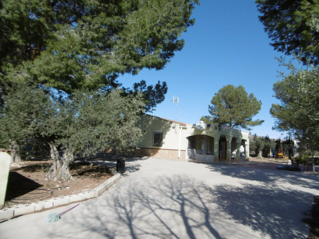 Detached Villa Yecla Murcia - image 2