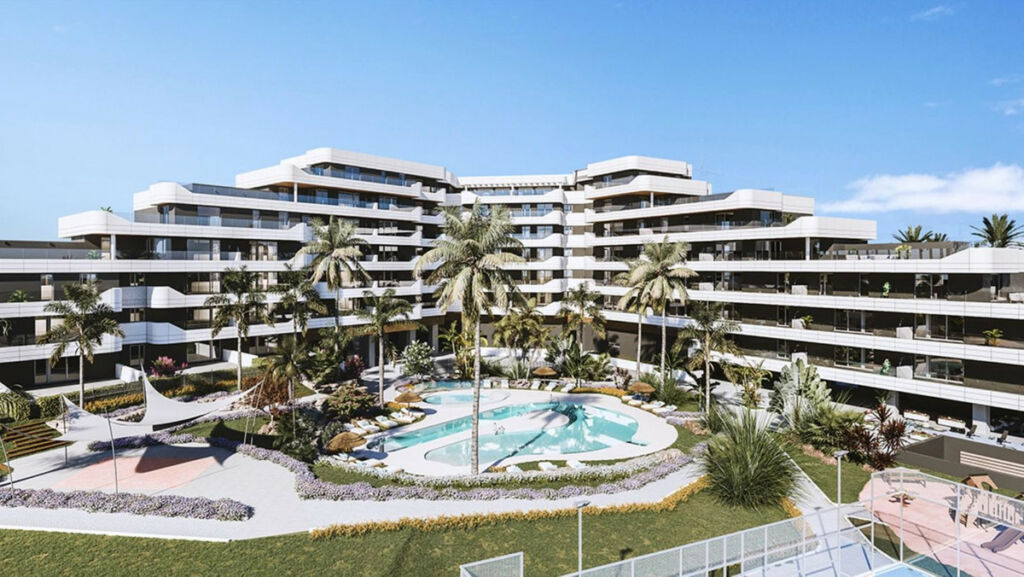 Middle Floor Apartment Estepona Málaga - image 2
