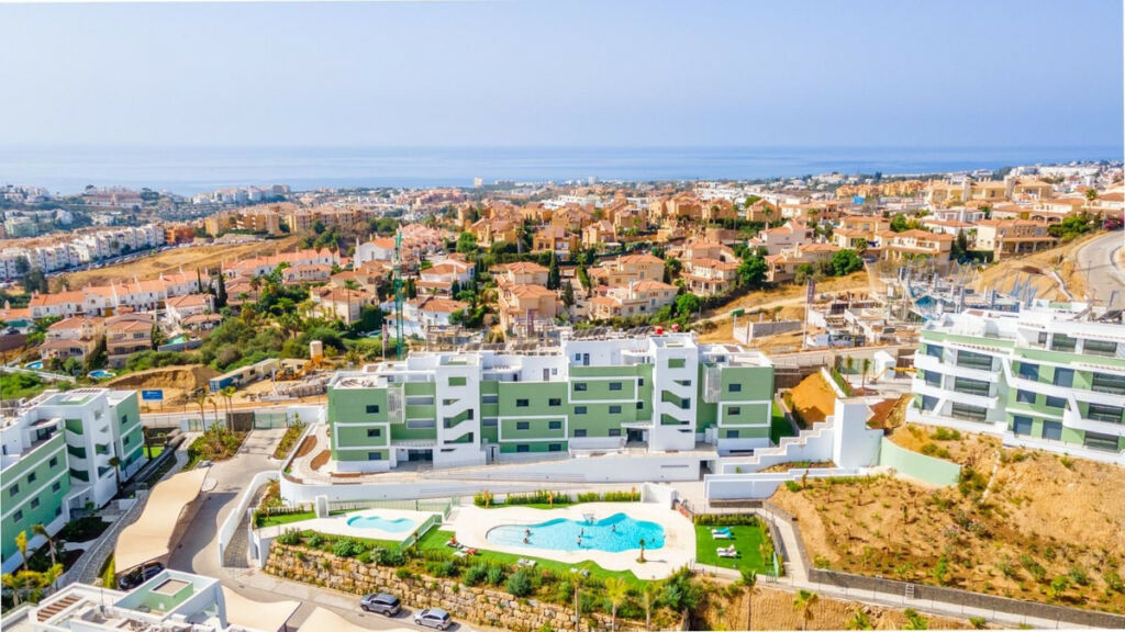 Middle Floor Apartment Calanova Golf Málaga - image 2