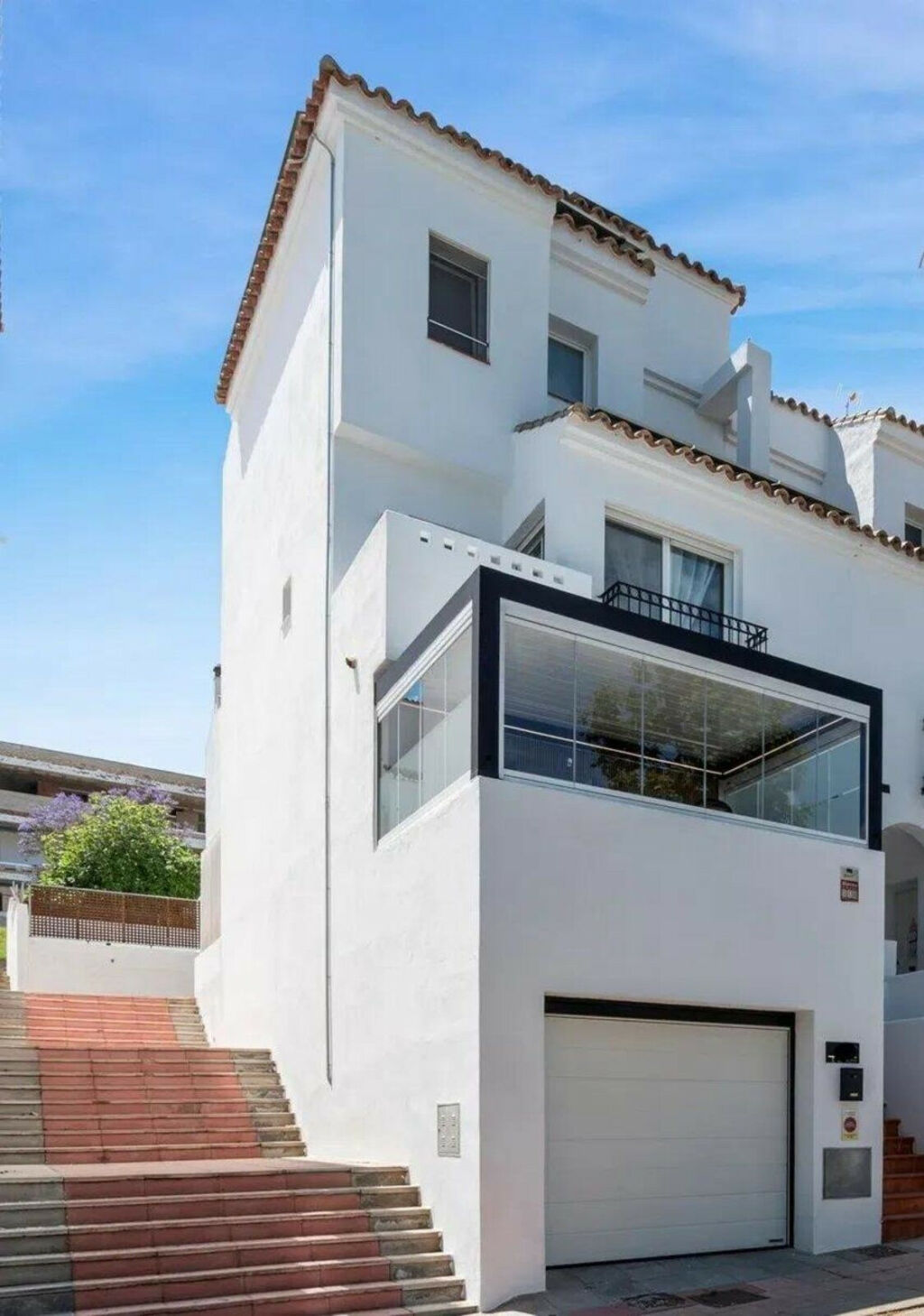 Semi-Detached House Estepona Málaga - image 2