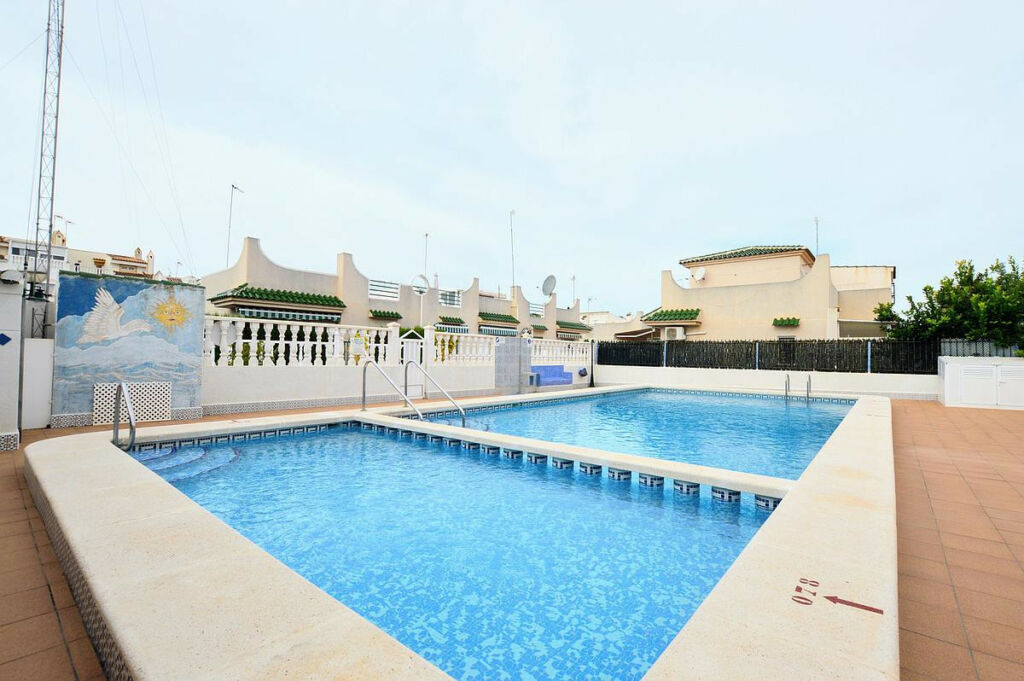 Semi-Detached House Punta Prima Alicante - image 2