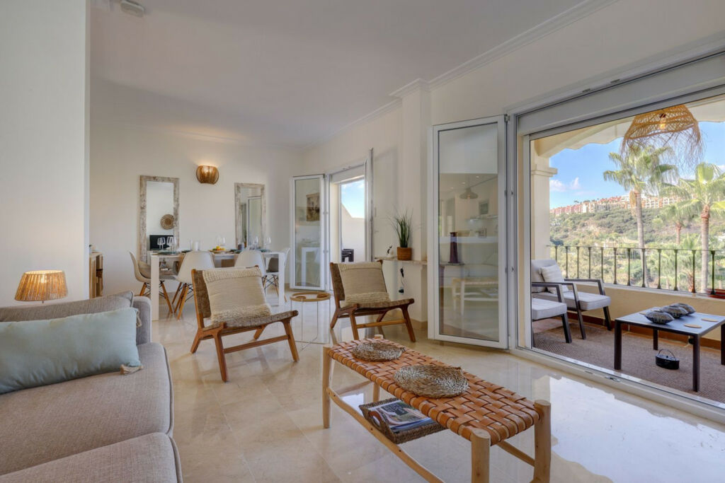 Penthouse La Quinta Málaga - image 2